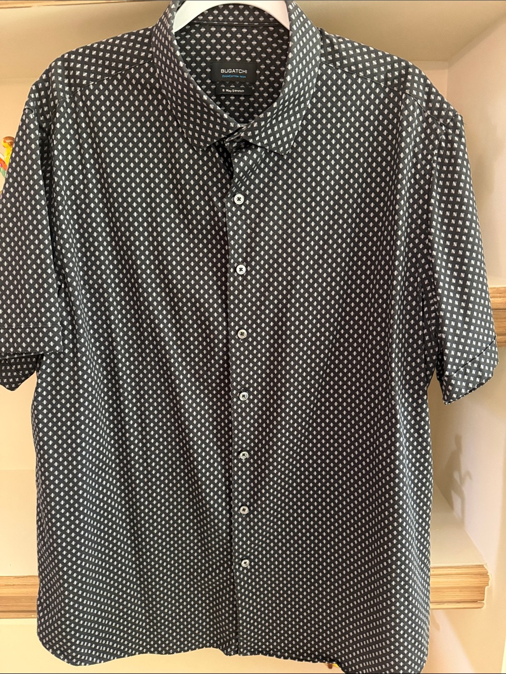Bugatchi Black Short-Sleeve Button-Down Shirt with White Diamond Pattern